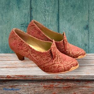 Anthropologie (Latigo) “Velma” heels